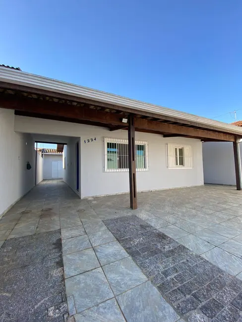 Foto 1 de Casa com 2 quartos à venda e para alugar, 264m2 em Peruibe - SP