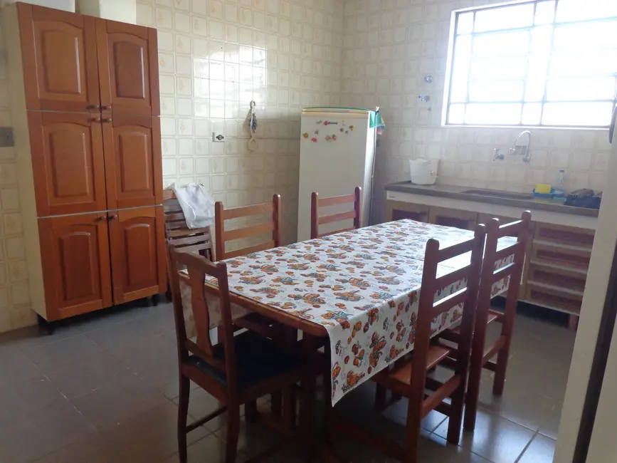 Foto 5 de Casa com 3 quartos à venda e para alugar, 265m2 em Peruibe - SP