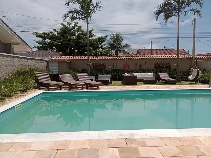 Casa com 5 quartos à venda, 520m2 em Peruibe - SP - imagem 2 Foto 2 de Casa com 5 quartos à venda, 520m2 em Peruibe - SP