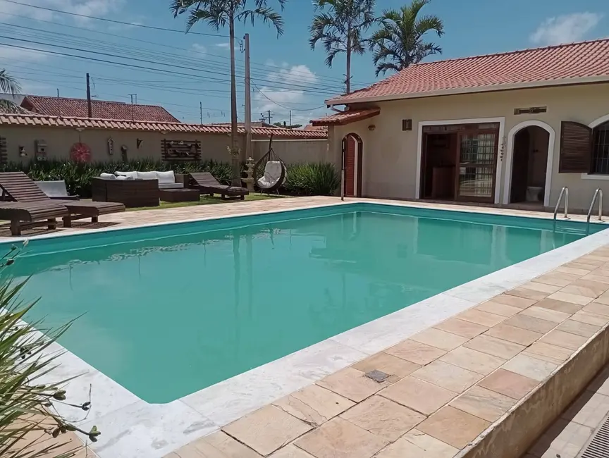 Casa com 5 quartos à venda, 520m2 em Peruibe - SP - imagem 3 Foto 3 de Casa com 5 quartos à venda, 520m2 em Peruibe - SP