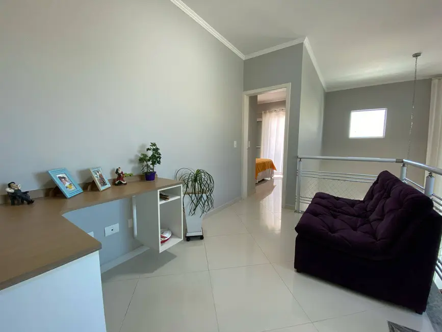 Casa com 4 quartos à venda, 250m2 em Peruibe - SP - imagem 9 Foto 9 de Casa com 4 quartos à venda, 250m2 em Peruibe - SP