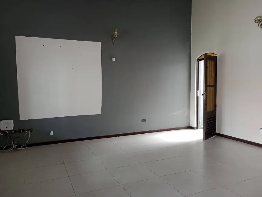 Casa com 3 quartos à venda, 250m2 em Peruibe - SP - imagem 2 Foto 2 de Casa com 3 quartos à venda, 250m2 em Peruibe - SP