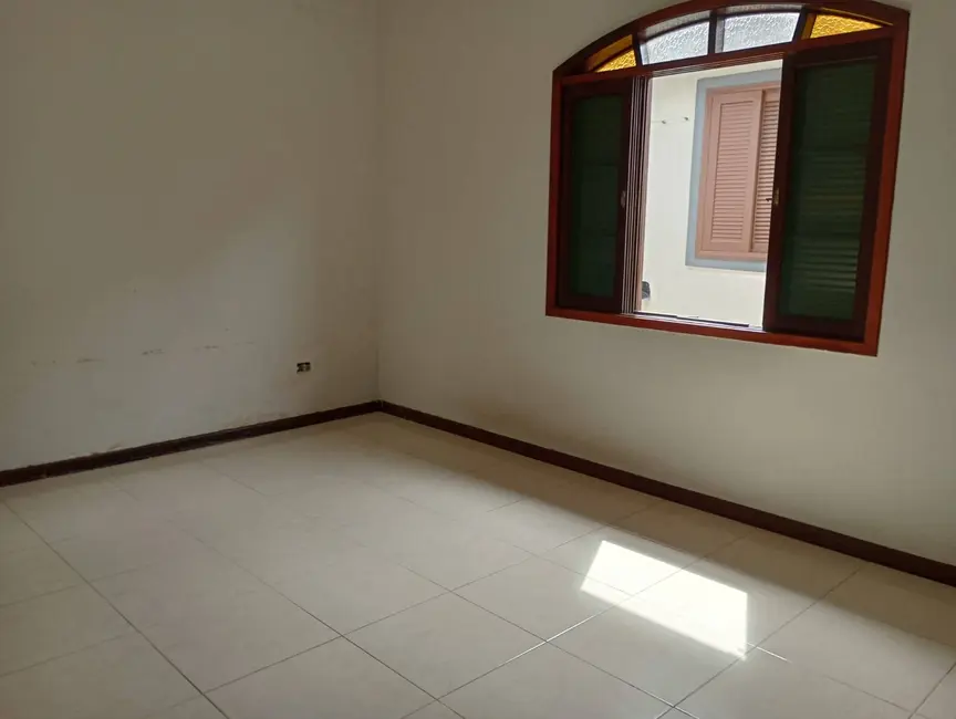 Casa com 3 quartos à venda, 250m2 em Peruibe - SP - imagem 8 Foto 8 de Casa com 3 quartos à venda, 250m2 em Peruibe - SP