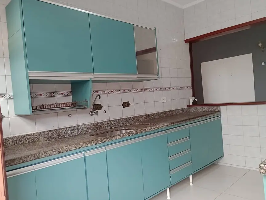 Casa com 3 quartos à venda, 250m2 em Peruibe - SP - imagem 5 Foto 5 de Casa com 3 quartos à venda, 250m2 em Peruibe - SP