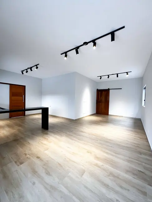 Casa com 3 quartos à venda em Peruibe - SP - imagem 4 Foto 4 de Casa com 3 quartos à venda em Peruibe - SP