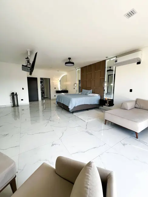 Casa com 4 quartos à venda, 360m2 em Peruibe - SP - imagem 9 Foto 9 de Casa com 4 quartos à venda, 360m2 em Peruibe - SP