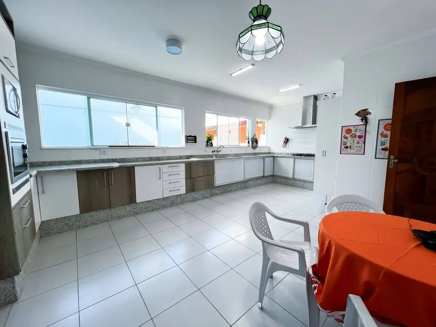 Foto 5 de Casa com 4 quartos à venda, 250m2 em Peruibe - SP