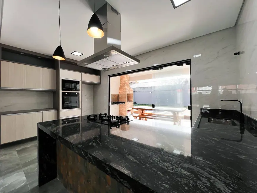 Casa com 3 quartos à venda, 354m2 em Peruibe - SP - imagem 6 Foto 6 de Casa com 3 quartos à venda, 354m2 em Peruibe - SP