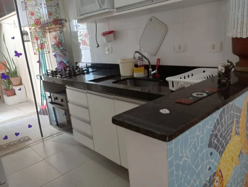 Casa com 2 quartos à venda em Peruibe - SP - imagem 4 Foto 4 de Casa com 2 quartos à venda em Peruibe - SP