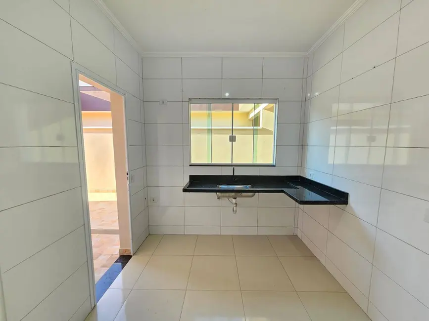 Casa com 2 quartos à venda, 180m2 em Peruibe - SP - imagem 6 Foto 6 de Casa com 2 quartos à venda, 180m2 em Peruibe - SP