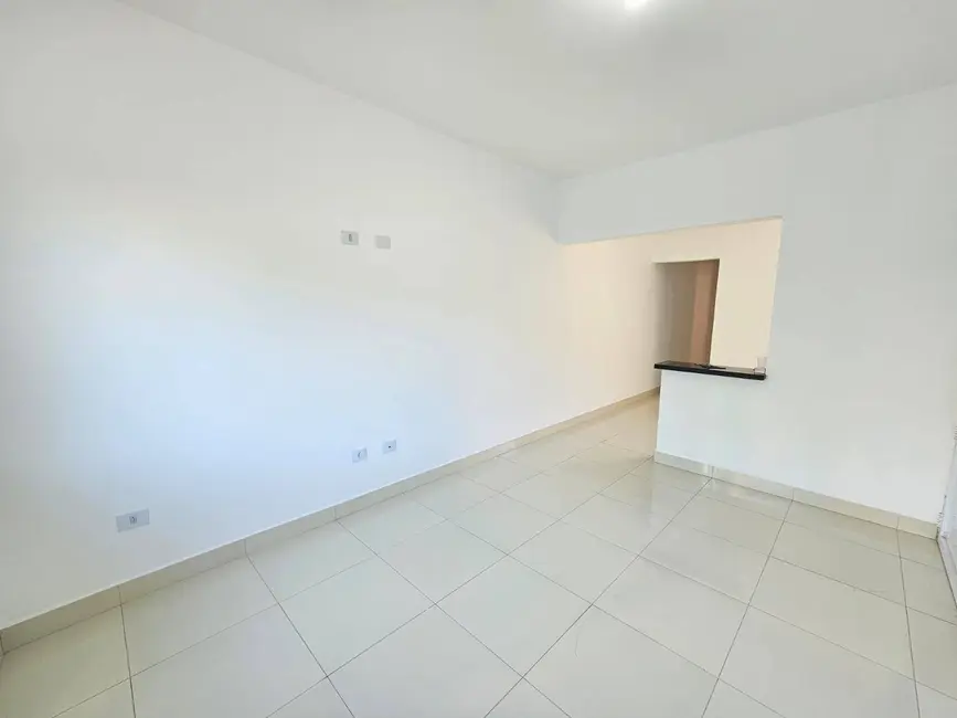 Casa com 2 quartos à venda, 180m2 em Peruibe - SP - imagem 3 Foto 3 de Casa com 2 quartos à venda, 180m2 em Peruibe - SP