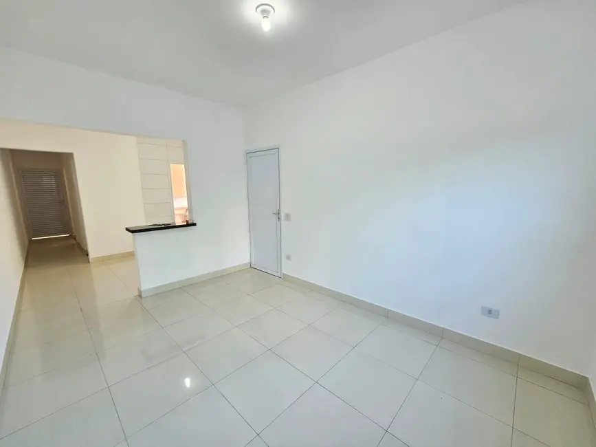 Casa com 2 quartos à venda, 180m2 em Peruibe - SP - imagem 4 Foto 4 de Casa com 2 quartos à venda, 180m2 em Peruibe - SP