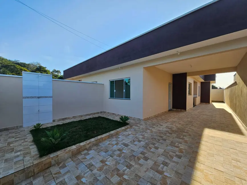 Casa com 2 quartos à venda, 180m2 em Peruibe - SP - imagem 1 Foto 1 de Casa com 2 quartos à venda, 180m2 em Peruibe - SP