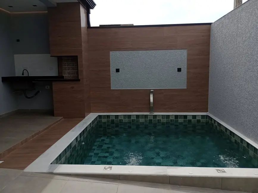 Casa com 2 quartos à venda, 155m2 em Peruibe - SP - imagem 3 Foto 3 de Casa com 2 quartos à venda, 155m2 em Peruibe - SP