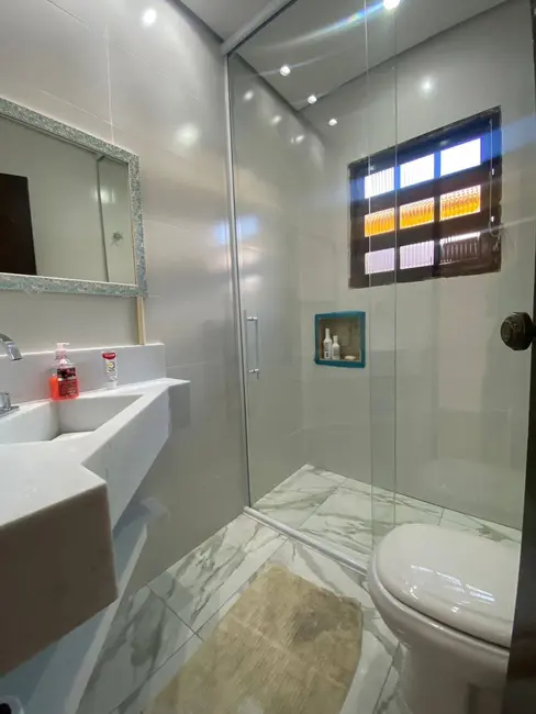 Casa com 3 quartos à venda em Peruibe - SP - imagem 6 Foto 6 de Casa com 3 quartos à venda em Peruibe - SP