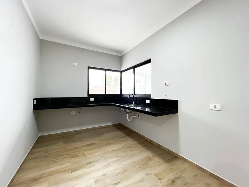 Foto 4 de Casa com 3 quartos à venda, 250m2 em Peruibe - SP
