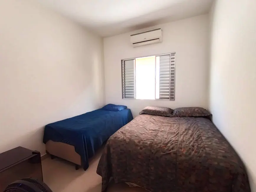 Foto 8 de Casa com 3 quartos à venda em Peruibe - SP