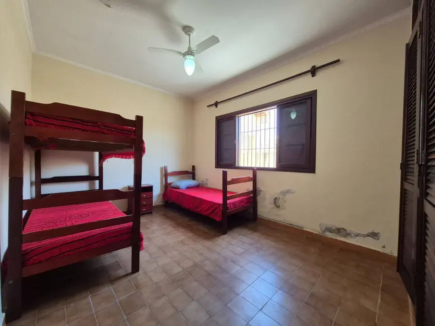 Foto 8 de Casa com 3 quartos à venda, 260m2 em Peruibe - SP