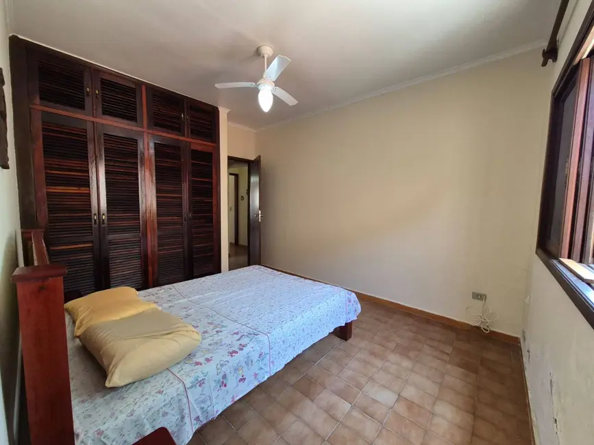 Foto 9 de Casa com 3 quartos à venda, 260m2 em Peruibe - SP