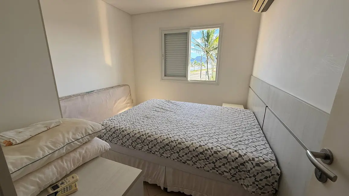 Foto 4 de Casa com 4 quartos à venda em Peruibe - SP