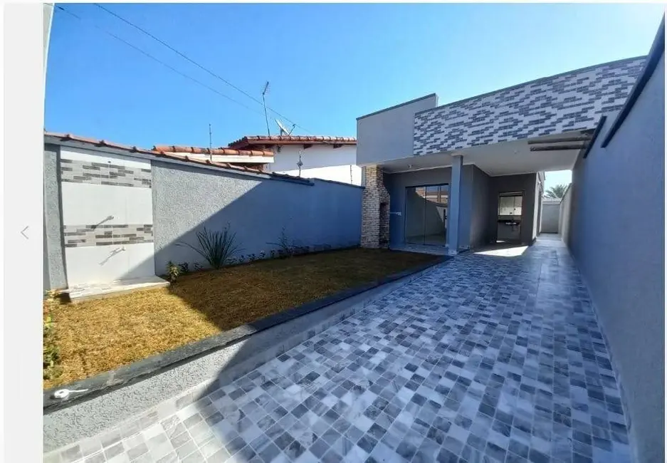 Foto 1 de Casa com 2 quartos à venda, 162m2 em Peruibe - SP