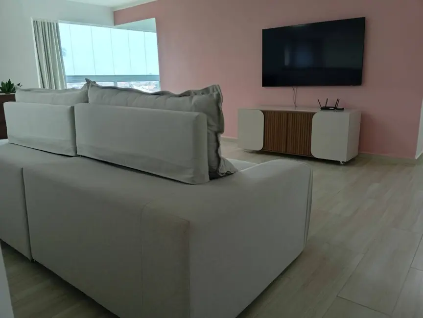 Foto 2 de Apartamento com 3 quartos à venda, 131m2 em Peruibe - SP