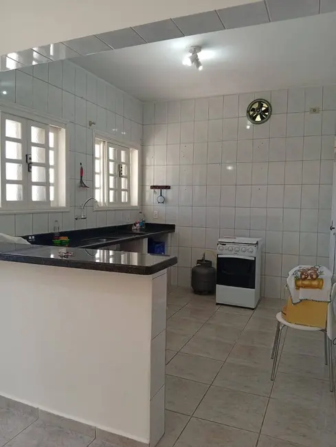 Casa com 3 quartos à venda, 288m2 em Peruibe - SP - imagem 4 Foto 4 de Casa com 3 quartos à venda, 288m2 em Peruibe - SP