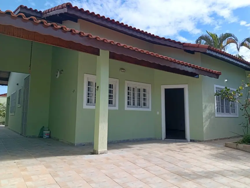 Casa com 3 quartos à venda, 288m2 em Peruibe - SP - imagem 1 Foto 1 de Casa com 3 quartos à venda, 288m2 em Peruibe - SP