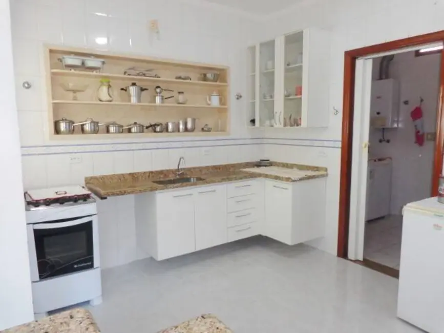 Casa com 4 quartos à venda e para alugar, 363m2 em Peruibe - SP - imagem 4 Foto 4 de Casa com 4 quartos à venda e para alugar, 363m2 em Peruibe - SP