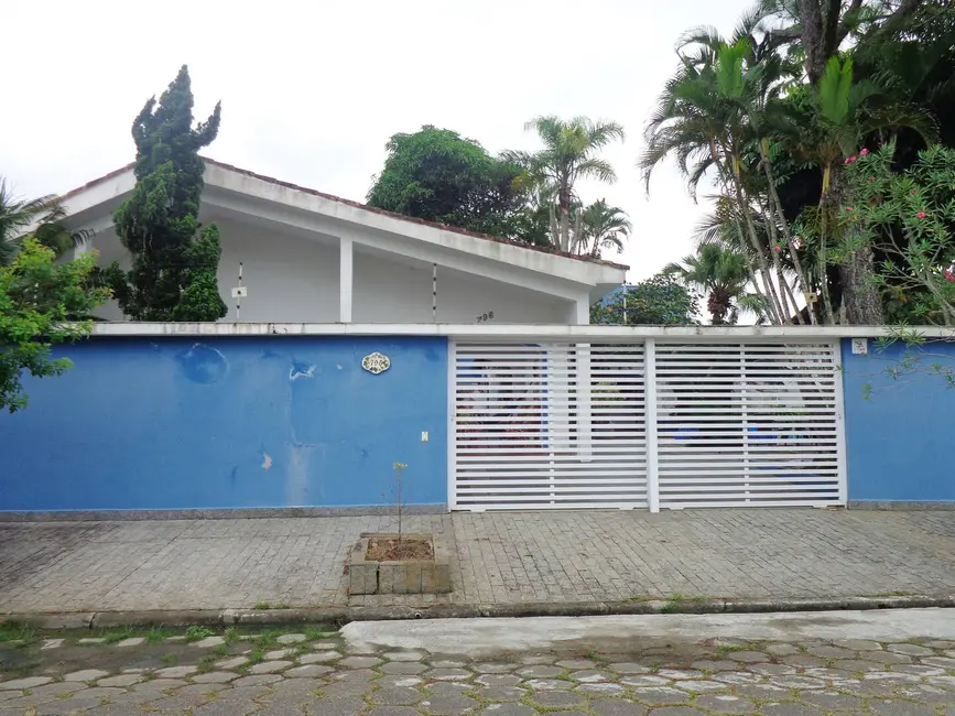 Foto 1 de Casa com 4 quartos à venda, 534m2 em Peruibe - SP