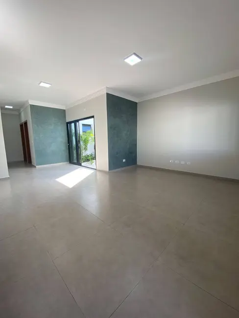 Foto 2 de Casa com 3 quartos à venda, 250m2 em Peruibe - SP