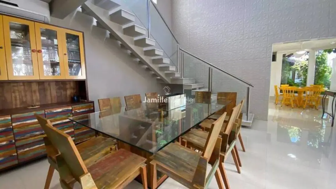 Casa com 5 quartos à venda, 1070m2 em Peruibe - SP - imagem 4 Foto 4 de Casa com 5 quartos à venda, 1070m2 em Peruibe - SP