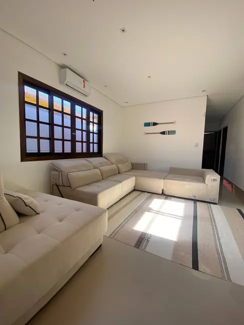 Foto 3 de Casa com 3 quartos à venda em Peruibe - SP