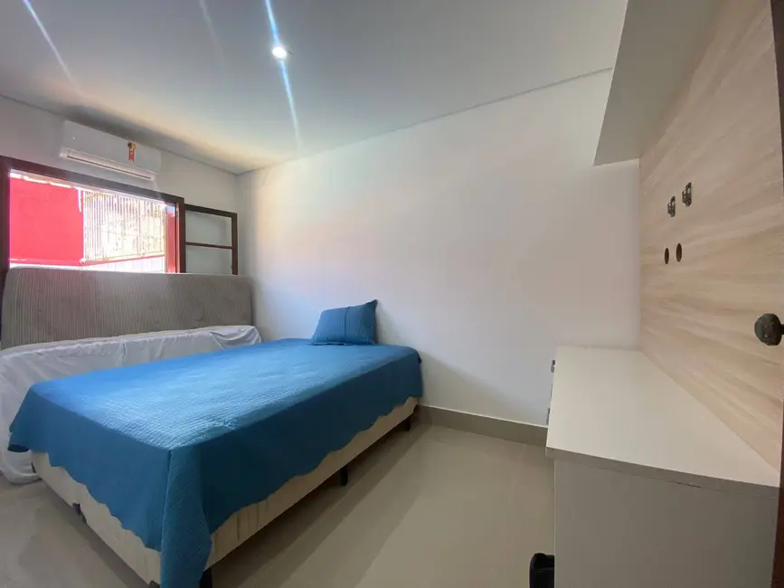 Foto 7 de Casa com 3 quartos à venda em Peruibe - SP