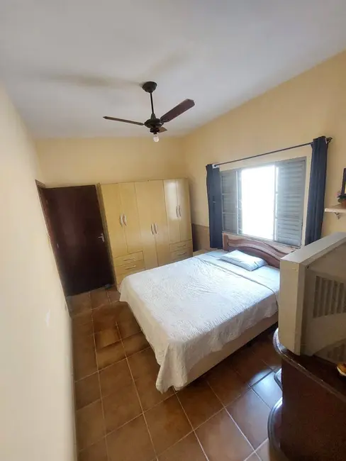 Foto 5 de Casa com 3 quartos à venda, 302m2 em Peruibe - SP