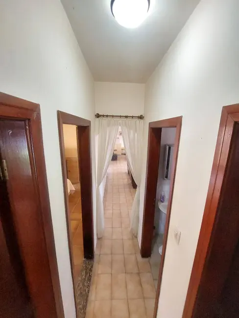 Foto 4 de Casa com 3 quartos à venda, 302m2 em Peruibe - SP
