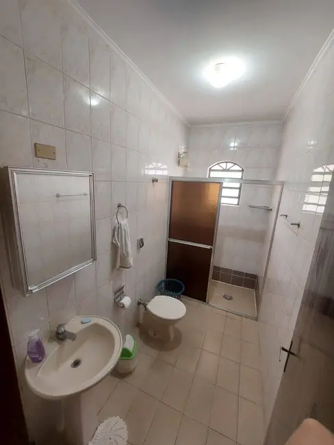 Foto 8 de Casa com 3 quartos à venda, 302m2 em Peruibe - SP
