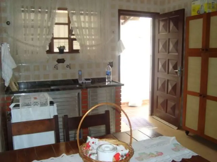 Casa com 3 quartos à venda, 180m2 em Peruibe - SP - imagem 3 Foto 3 de Casa com 3 quartos à venda, 180m2 em Peruibe - SP