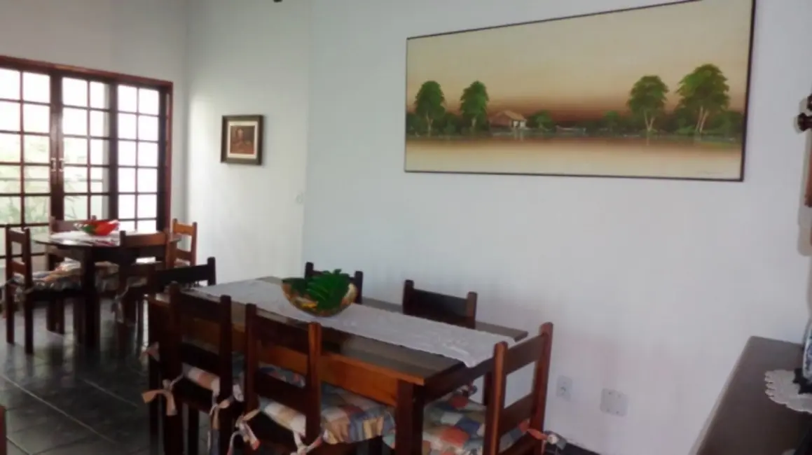 Casa com 3 quartos à venda, 260m2 em Peruibe - SP - imagem 3 Foto 3 de Casa com 3 quartos à venda, 260m2 em Peruibe - SP