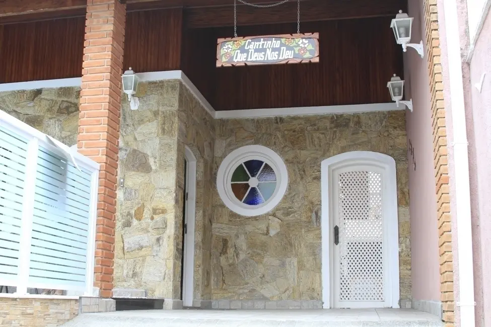 Foto 2 de Casa com 3 quartos à venda, 250m2 em Peruibe - SP