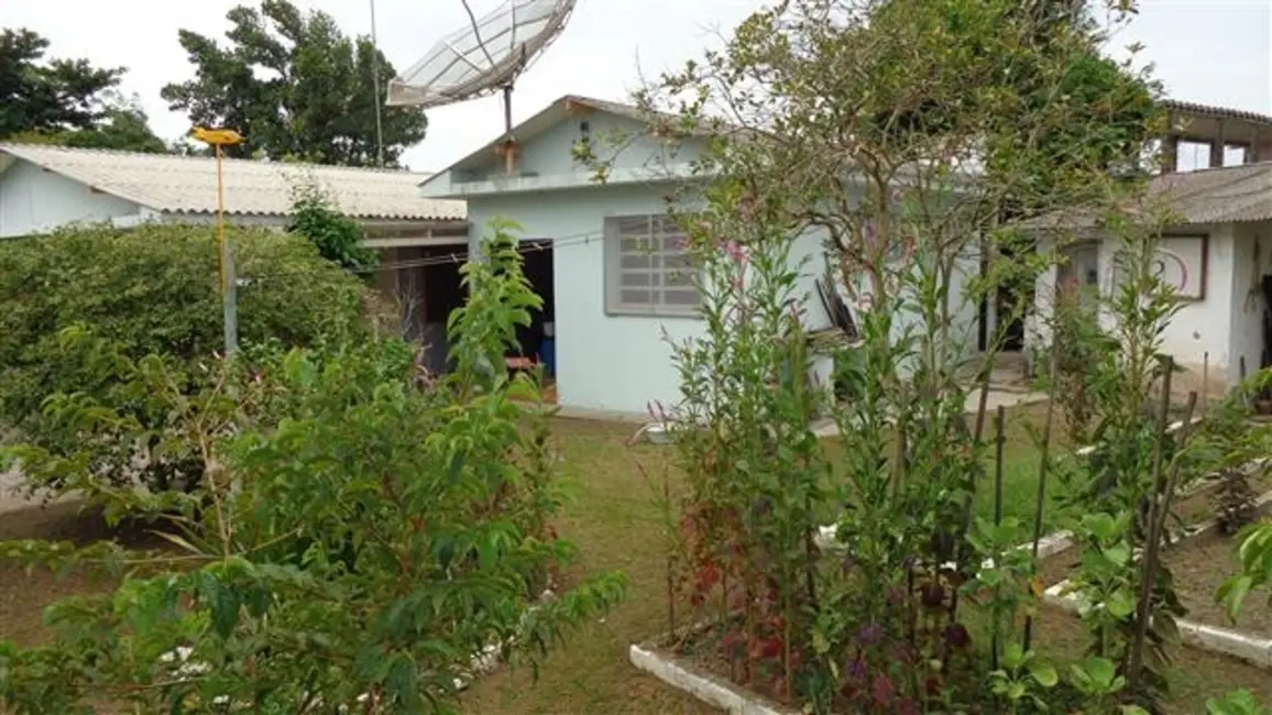 Chácara com 3 quartos à venda, 1350m2 em Centro, Peruibe - SP - imagem 9 Foto 9 de Chácara com 3 quartos à venda, 1350m2 em Centro, Peruibe - SP