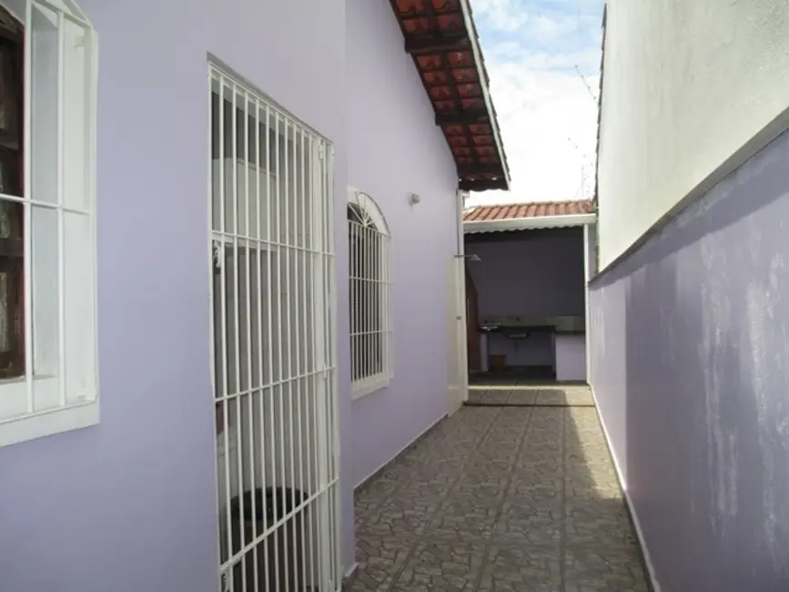 Casa com 3 quartos à venda, 250m2 em Peruibe - SP - imagem 5 Foto 5 de Casa com 3 quartos à venda, 250m2 em Peruibe - SP