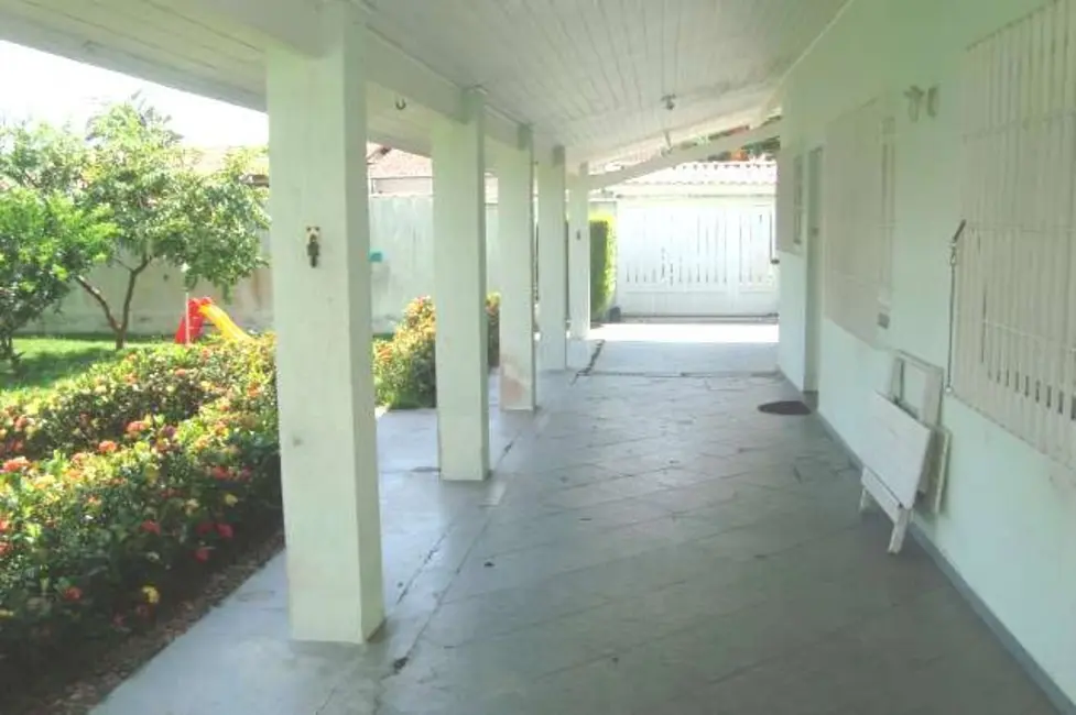 Casa com 3 quartos à venda, 500m2 em Peruibe - SP - imagem 4 Foto 4 de Casa com 3 quartos à venda, 500m2 em Peruibe - SP