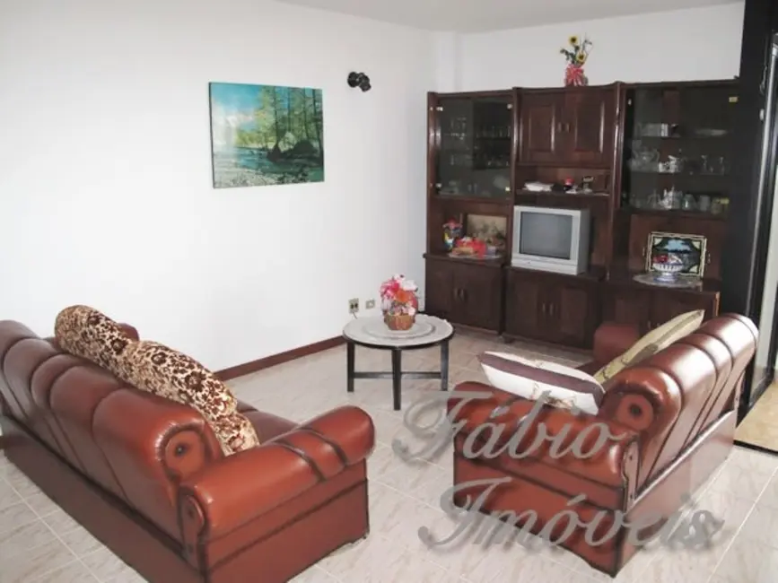 Foto 1 de Casa com 4 quartos à venda, 290m2 em Peruibe - SP