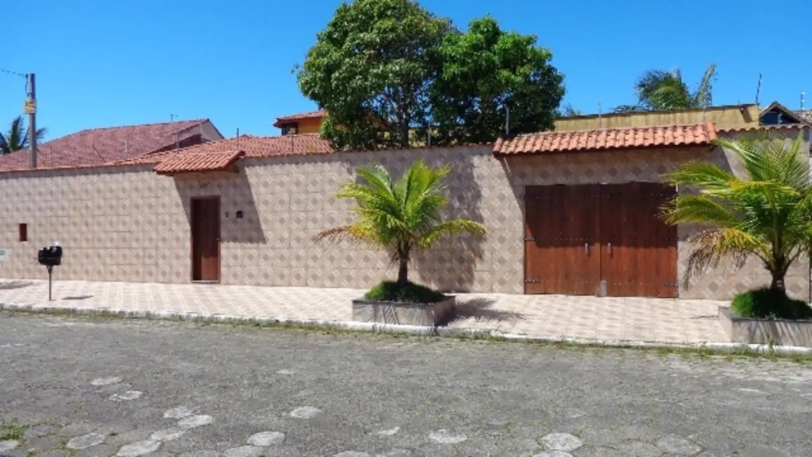 Foto 2 de Casa com 4 quartos à venda e para alugar em Peruibe - SP