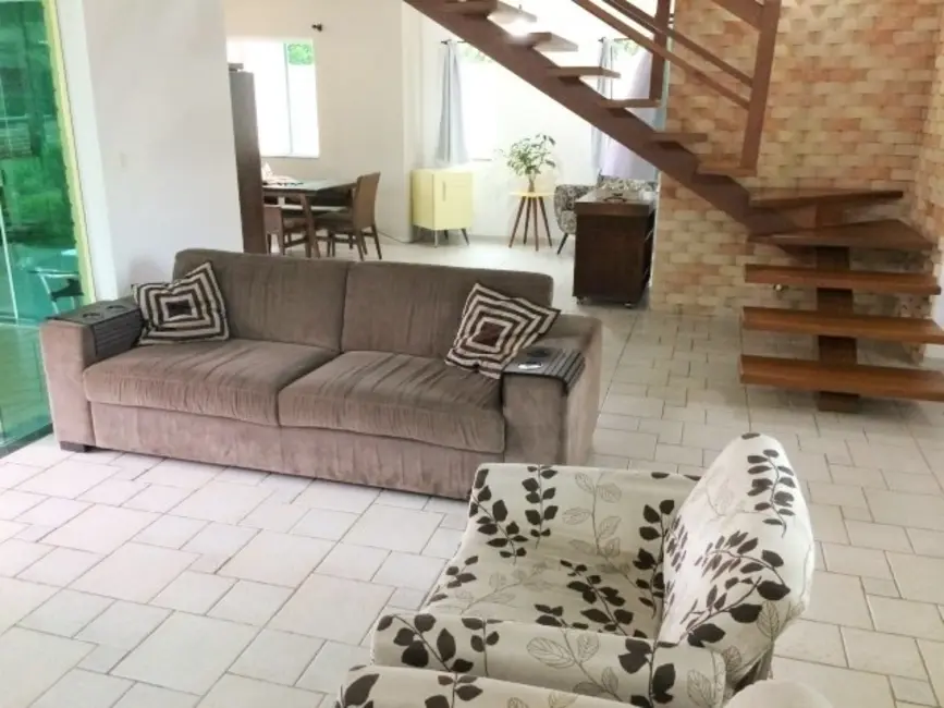 Casa com 3 quartos à venda, 320m2 em Peruibe - SP - imagem 2 Foto 2 de Casa com 3 quartos à venda, 320m2 em Peruibe - SP