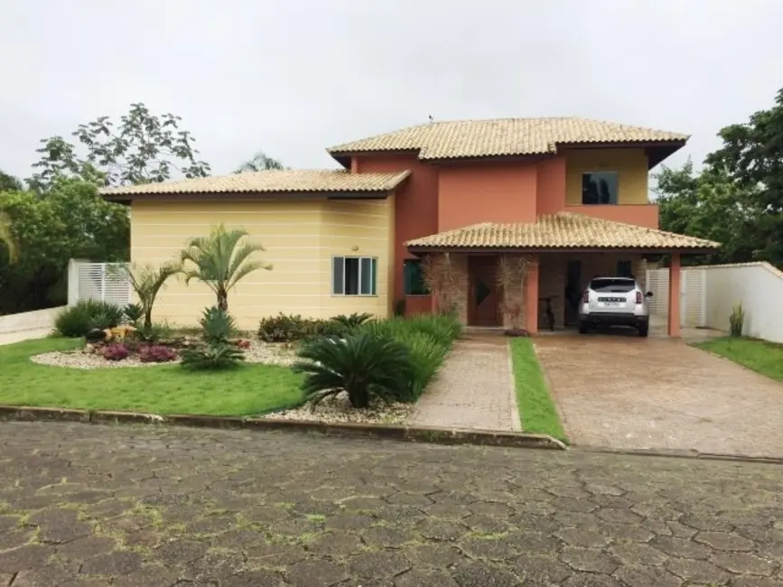 Foto 1 de Casa com 3 quartos à venda, 320m2 em Peruibe - SP