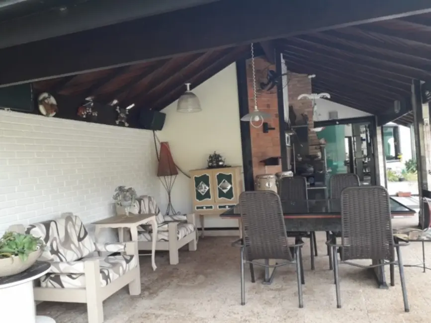 Casa à venda, 1150m2 em Peruibe - SP - imagem 3 Foto 3 de Casa à venda, 1150m2 em Peruibe - SP