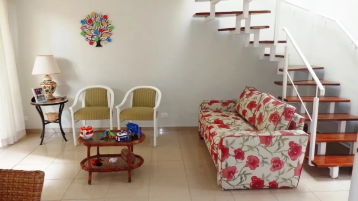 Foto 2 de Casa com 3 quartos à venda, 167m2 em Peruibe - SP