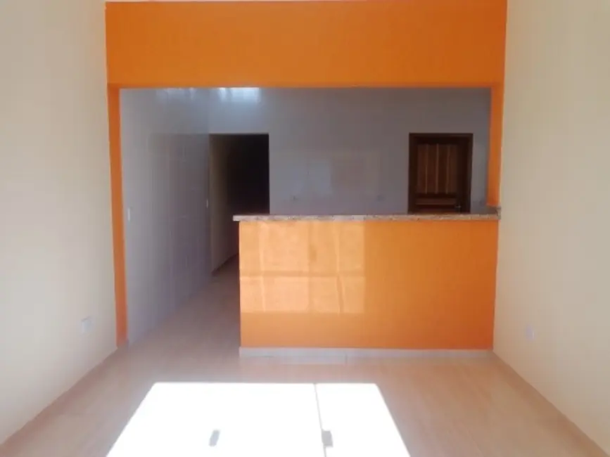 Foto 2 de Casa com 3 quartos à venda, 180m2 em Peruibe - SP